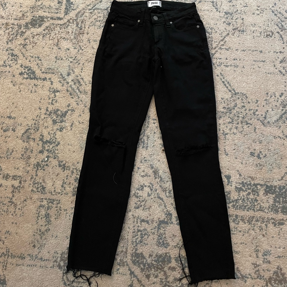 PAIGE Verdugo Ankle in Black Overdye w Knee Slash Size: 24